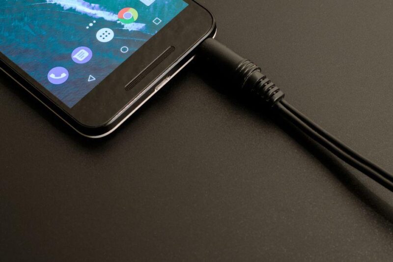 Best Phone Battery Charger for Faster, Dependable Power When You Need It Most